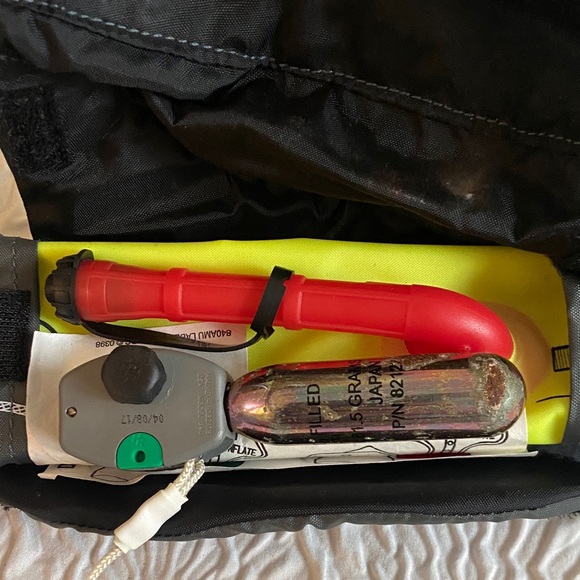 Onyx M-16 Belt Pack in Dark Gray - Picture 3 of 12